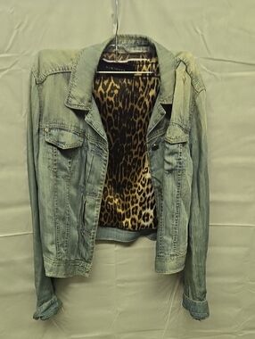 Elie Tahari Light Wash Denim Jacket with Leopard Lining Size 10 Distressed XS/S